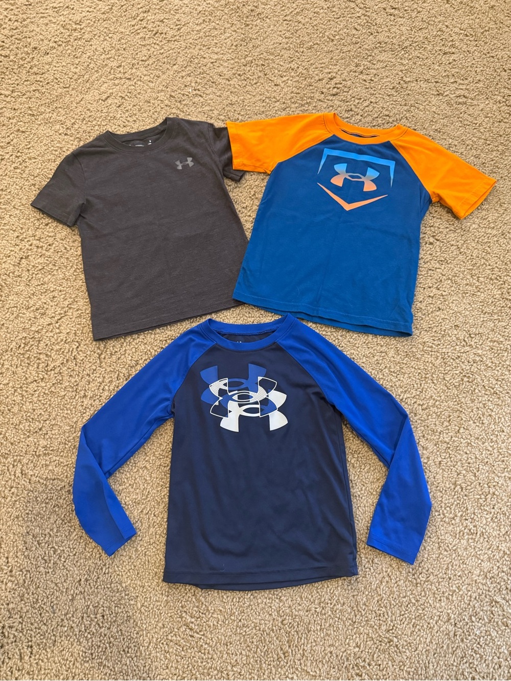 Under Armour T shirt bundle